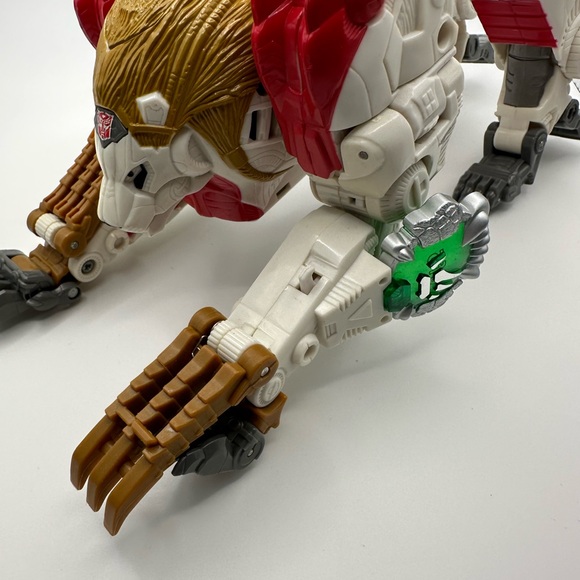 Transformers Universe Leo Prime Target Exclusive Complete - Picture 6 of 8